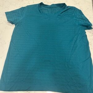 Lululemon workout tops